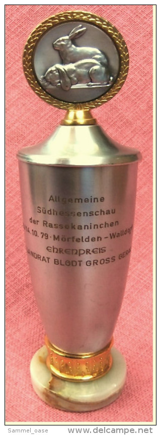 Pokal Kaninchen-Zucht-Verein  -  Südhessenschau Der Rassekaninchen  -  Ca. 29 Cm Länge  -  Von 1979 - Sonstige & Ohne Zuordnung