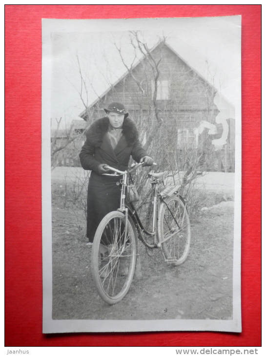 Estonian Lady - Bicycle - Old Photo Postcard - Estonia - Unused - Altri & Non Classificati