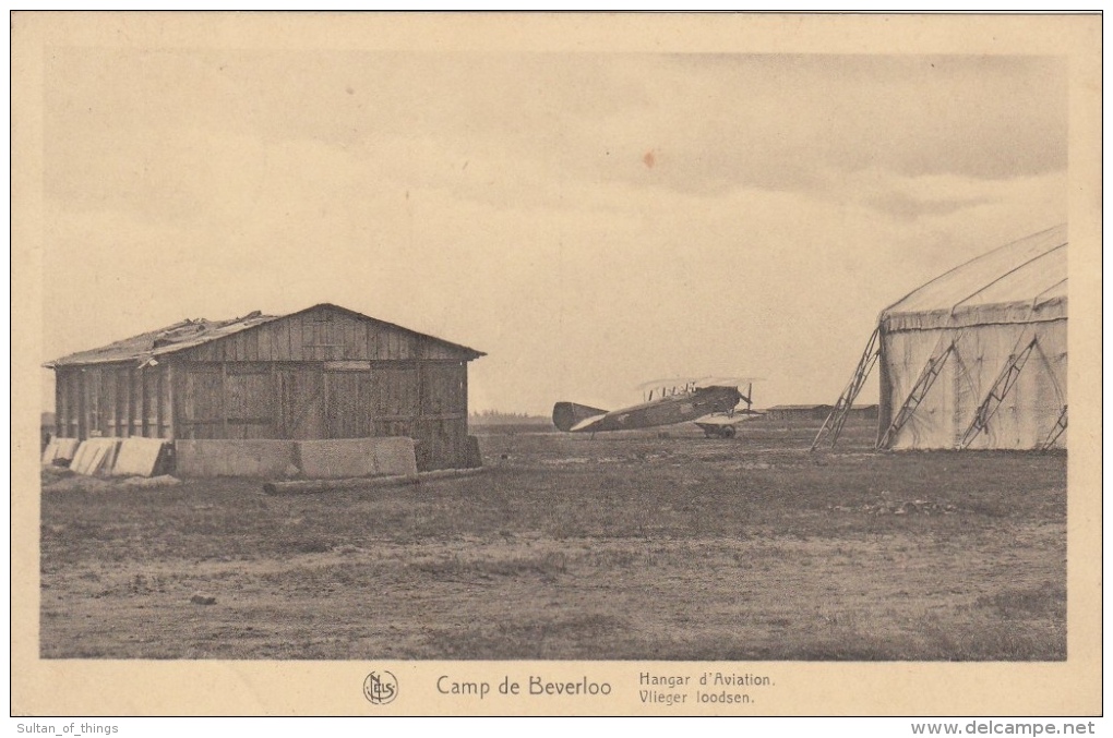 Cpa/pk Camp De Beverloo Vlieger Loodsen - Leopoldsburg (Kamp Van Beverloo)