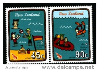 NEW ZEALAND - 2004  PLAYING IN SEA  SET  MINT NH - Nuevos