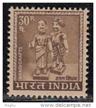 India MNH 1967,   1965-1975 Definitive Series., 30p Indian Dolls, Doll. Toy, Games - Poupées