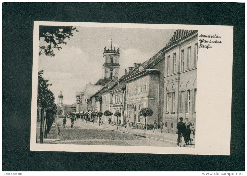 AK - Neustrelitz - Glambecker Strasse ( Animée Verlag Hans Andres) - Neustrelitz