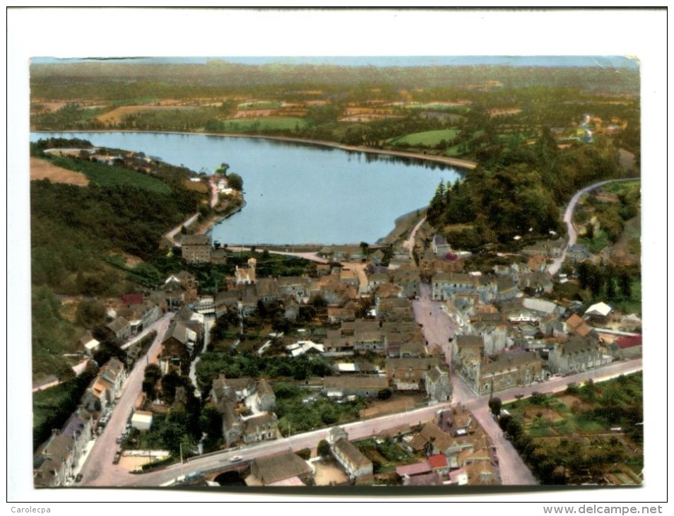 CP - JUGON (22) VUE GENERALE AERIENNE   DU CENTRE VERS L ETANG - Jugon-les-Lacs