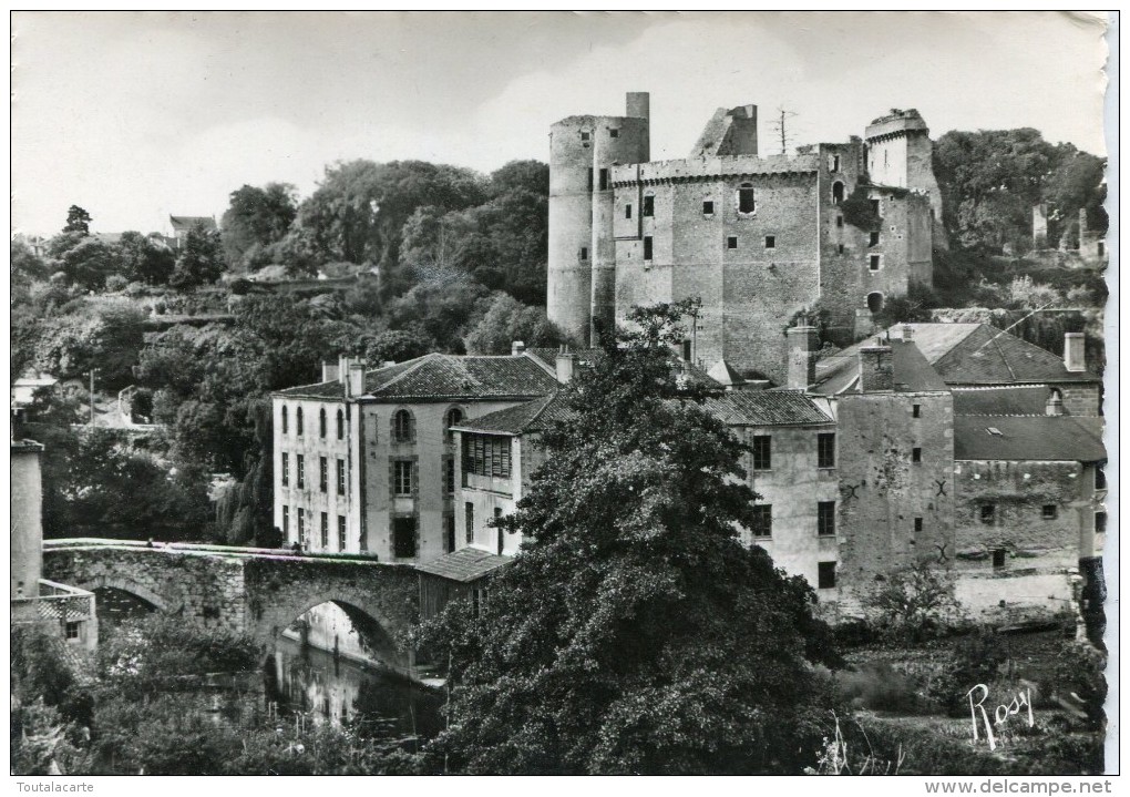 CPSM 44 CLISSON LE CHATEAU ET LE PORT DE VILLE   Grand Format 15 X 10,5 - Clisson