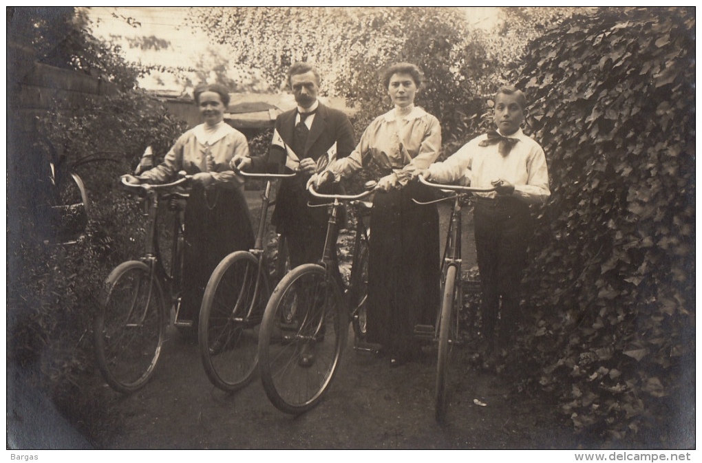 Carte Photo Famille à Vélo Cycle Haarlem 9 Septembre 1915 - Cyclisme