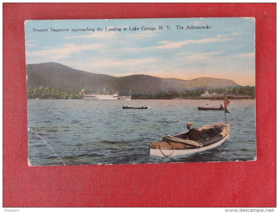 - New York> Adirondack Steamer Sagamore Approaching The Landing At Lake George        Ref 1524 - Adirondack