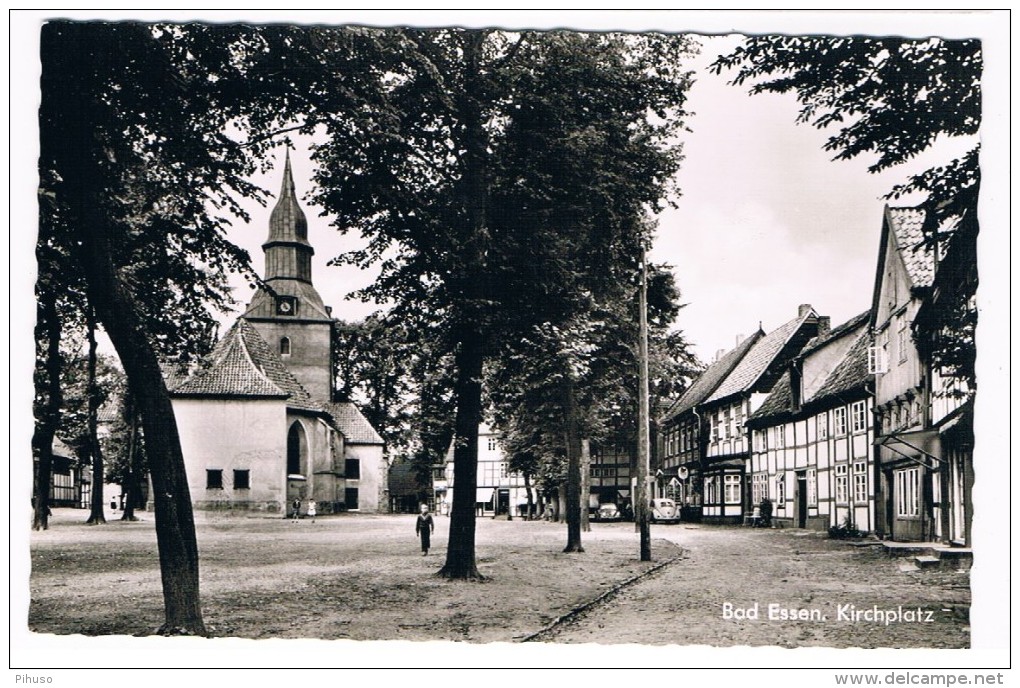 D4679    BAD ESSEN : Kirchplatz - Bad Essen