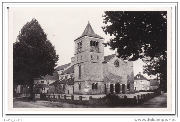 Apeldoorn, St. Victor Kerk, Jachtlaan - Apeldoorn