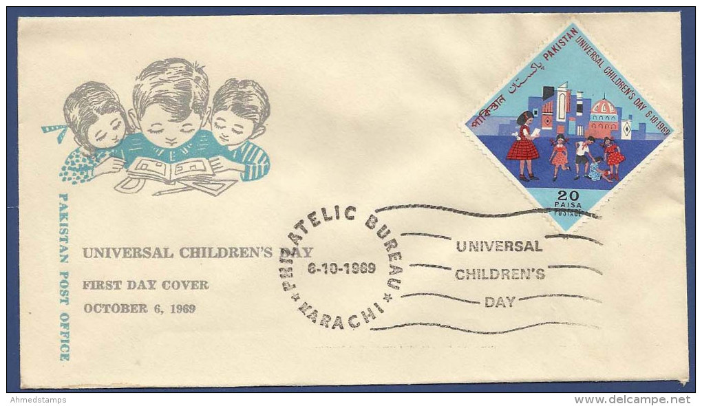 PAKISTAN 1969 MNH FDC FIRST DAY COVER UNIVERSAL CHILDREN DAY CHILD CHILDREN PLAYING OUTSIDE SCHOOL PLAYGROUND ODD SHAPE - Pakistan