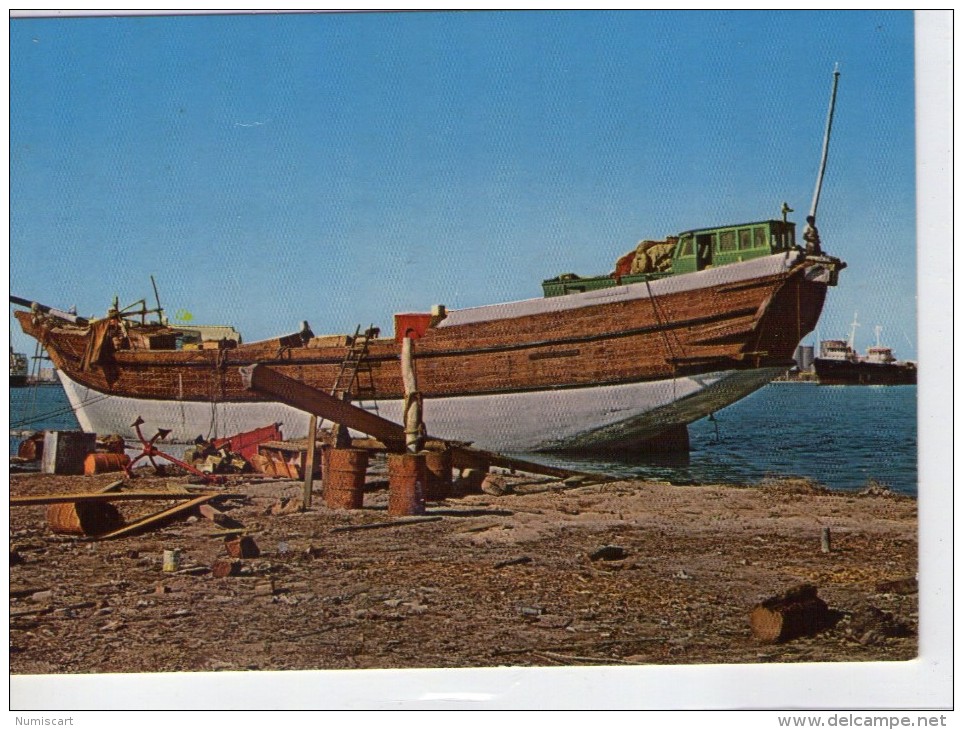 Dubai.. The Dhow Builders In Dubai.. Arabian Gulf.. Vieux Bateau.. épave - Dubai