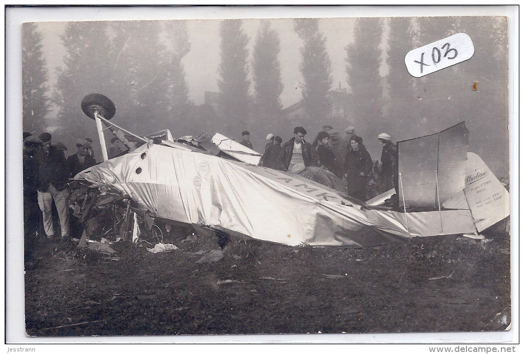 TONNEINS-CARTE-PHOTO-  RESTES D UN AVION ECRASE A TONNEINS LE 26 OCTOBRE 1933-ANIME-TOP-RARE - Tonneins