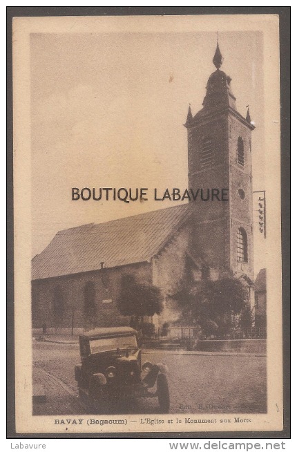 59----BAVAY (Bagacum) L'Eglise Et Le Monument Aux Morts--automobile--cpsm Pf - Bavay