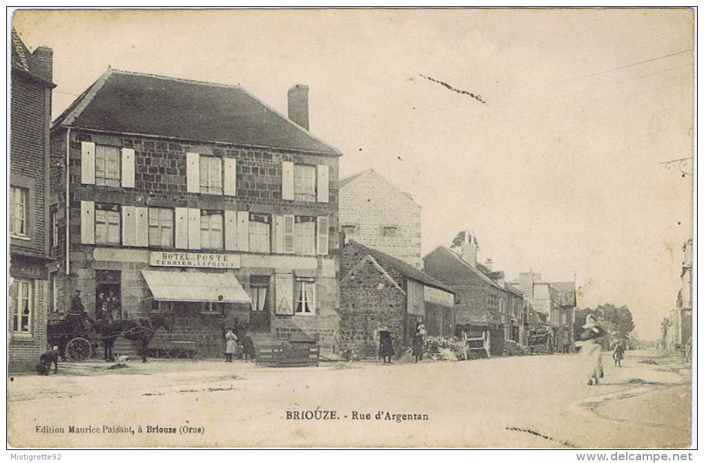 BRIOUZE Rue D´Argentan Hôtel De Poste Terrier-Leprince 1911. Carte Envoyée Au Sabotier à St-Hilaire De Briouze Attelage - Briouze