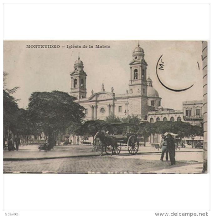 SDMTP0671C-LFTD753TARI.TAR JETA POSTAL DE URUGUAY.Iglesia De La Matriz.MONTEVIDEO.coche De Caballos. - Iglesias Y Catedrales