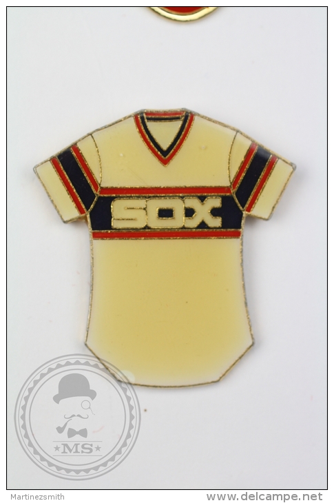 Sox Baseball Team T-Shirt - Pin Badge #PLS - Béisbol