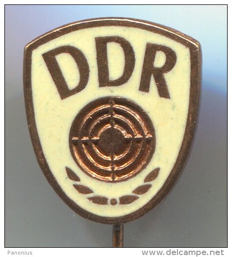 ARCHERY / SHOOTING - East Germany, DDR, Enamel, Pin, Badge - Archery