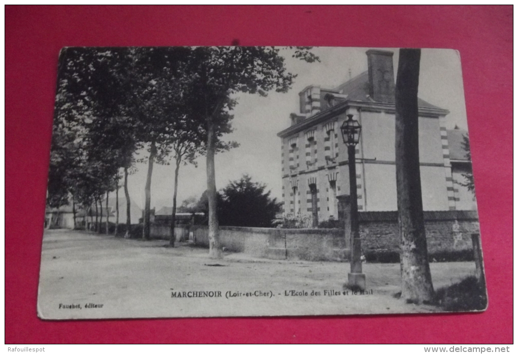 Cp Marchenoir L'ecole Des Filles Et Le Mail - Marchenoir