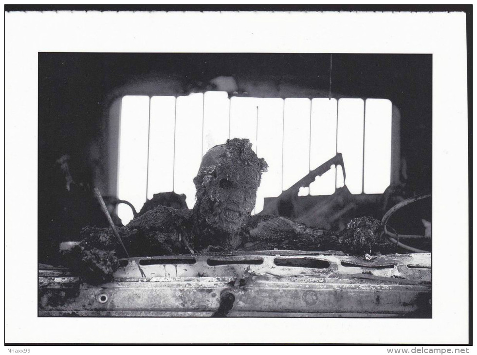 Photo Work - An Incinerated Iraqi Soldier In Truck, 1991, The First Gulf War, Work Of Kenneth Jarecke, China's Postcard - Koweït