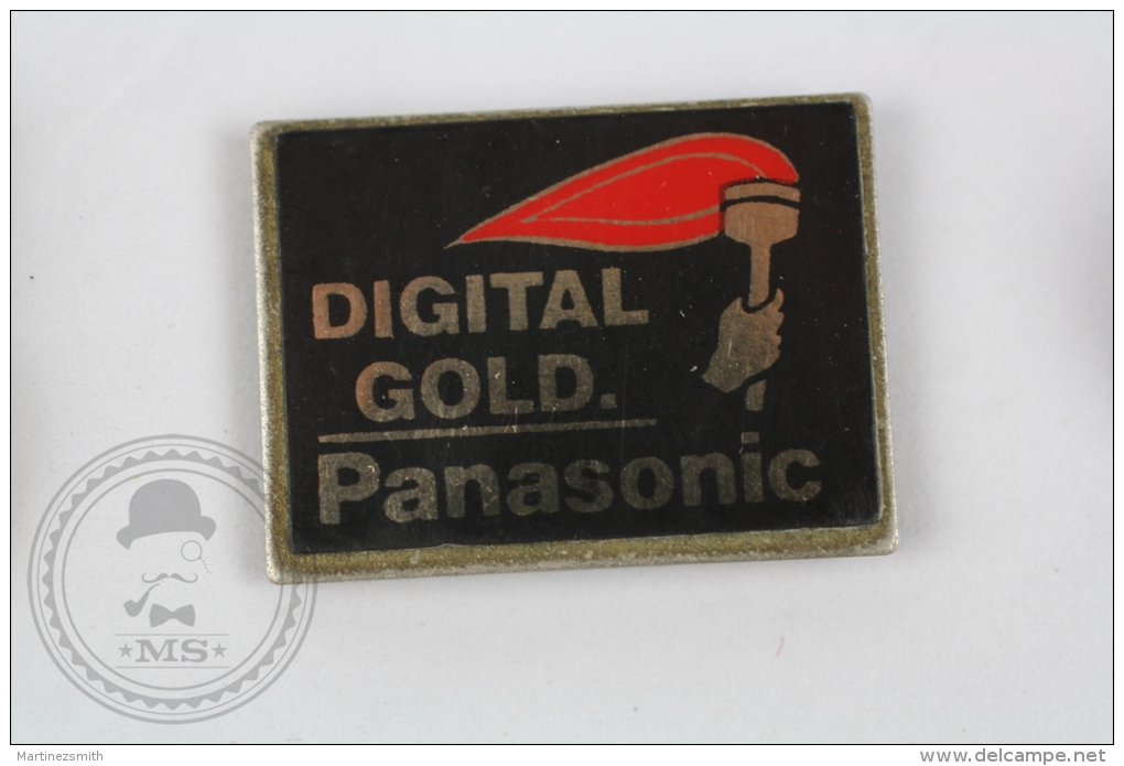 Digital Gold. Panasonic - Pin Badge #PLS - Marcas Registradas