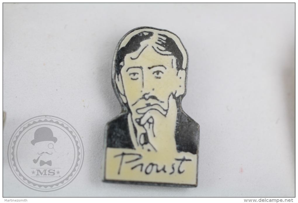 Marcel Proust - Pin Badge #PLS - Personajes Célebres
