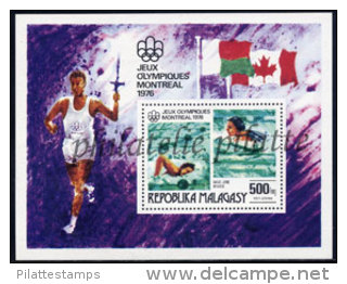 -Madagascar Bloc  10** - Madagaskar (1960-...)