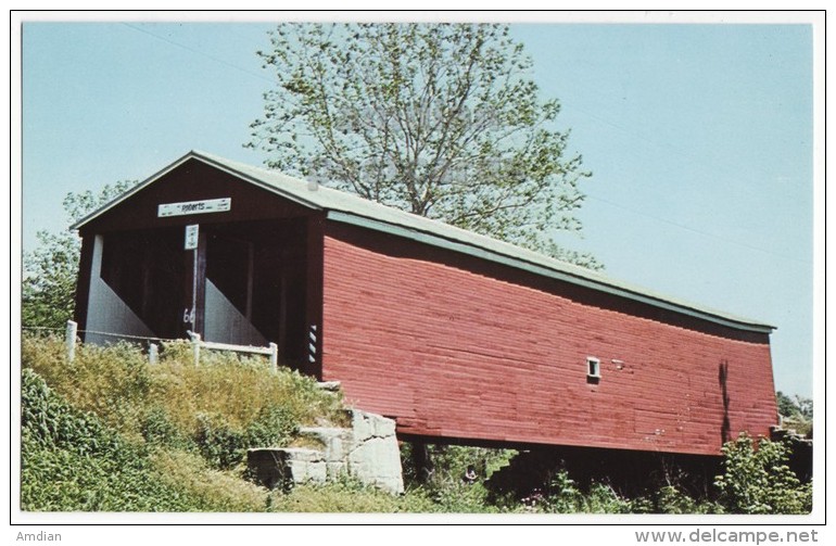 USA, EATON OH, ROBERTS COVERED BRIDGE, OLDEST REMAINING IN OHIO C1960s Vintage Unused Postcard - Otros & Sin Clasificación