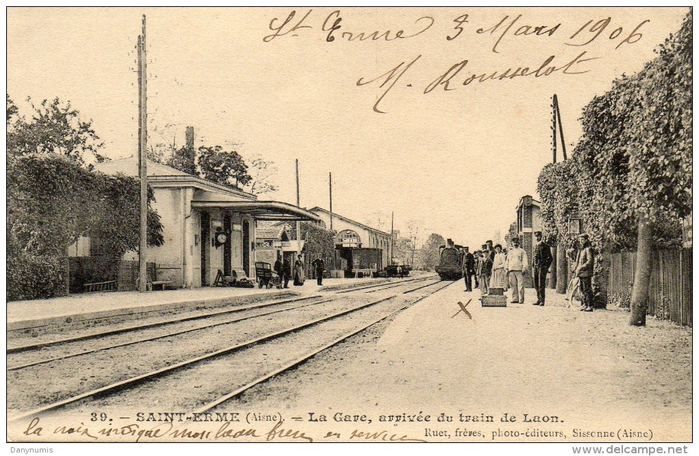 02          St  ERME       La Gare , Arrivée Du Train De LAON - Other & Unclassified