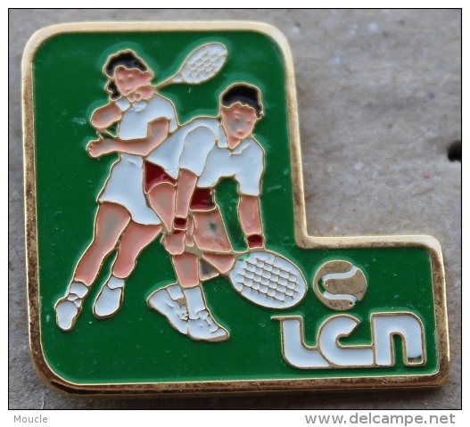 CLUB DE TENNIS - LCN - JOUEURS - RAQUETTES - BALLES   -       (12) - Tennis