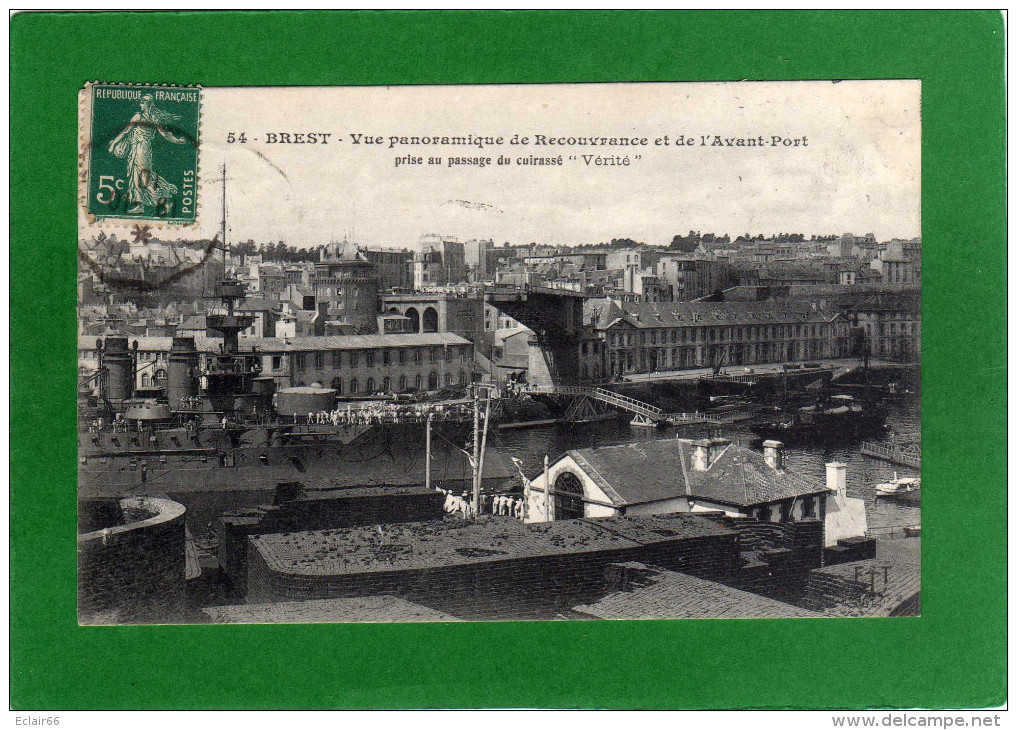 29 BREST Vue Panoramique De Recouvrance Et De L'avant Port Prise Au Passage Du Cuirassé (VERITE)Cpa Année 1910 - Brest