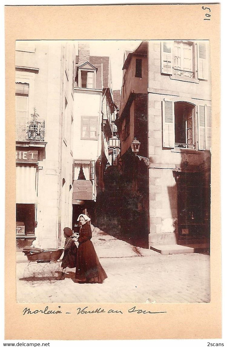 Dépt 29 - MORLAIX - Photographie Collée Sur Carton D'origine, 1904 - Venelle Au Son - Landau - Photo - Morlaix