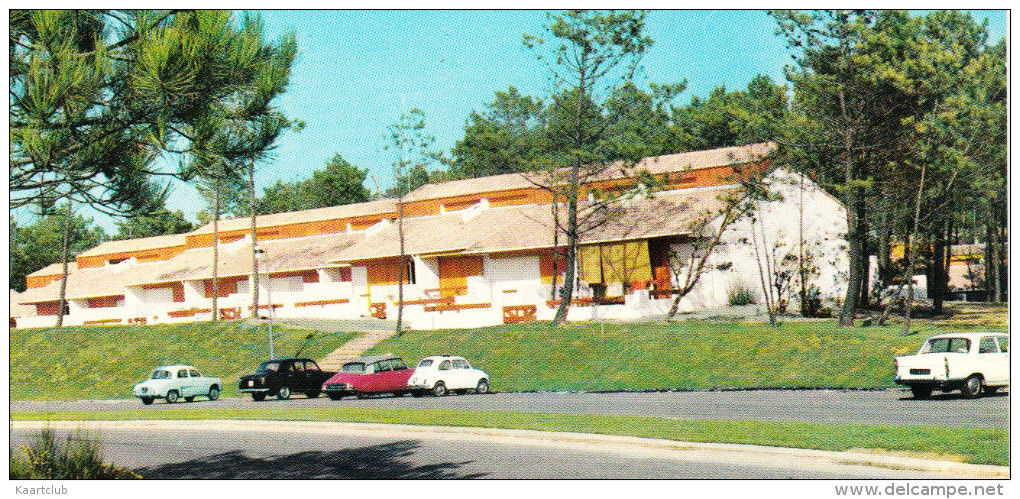 Seignosse: PEUGEOT 404 & 403, FIAT 500, CITROËN DS, REAULT DAUPHINE -  Hameau De La Paloumère  (Landes, France) - Passenger Cars