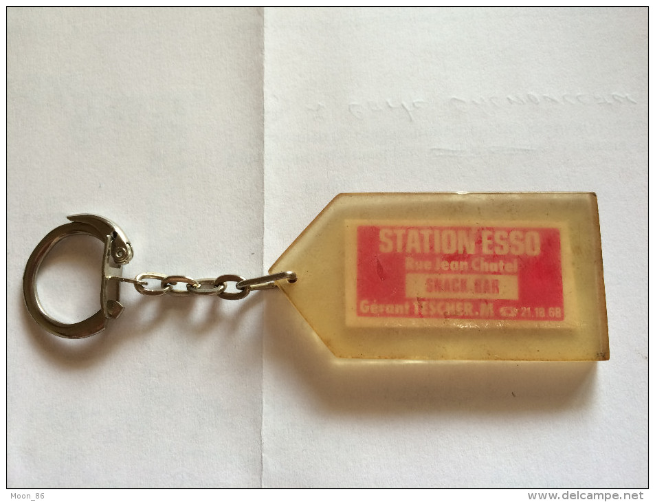 Porte Clefs Ancien : Rectangulaire: Bourbon - STATION SERVICE ESSO Rue JEAN CHATEL  à ST DENIS DE LA REUNION - Key-rings