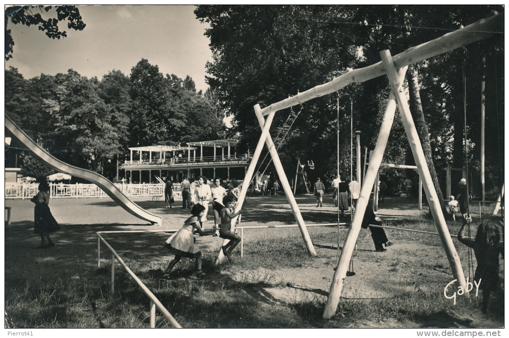 MONTRICHARD - Les Jeux Et La Plage (1957) - Montrichard