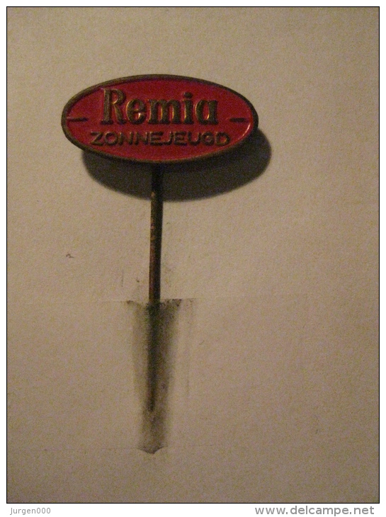 Pin Remia Zonnejeugd (GA00675) - Associations