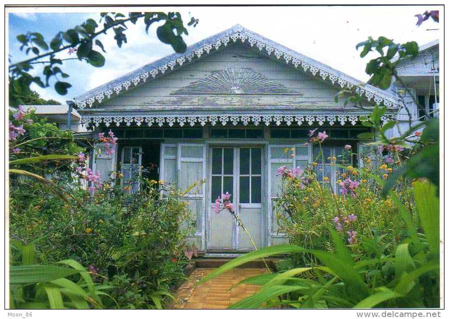 974 - ILE DE LA REUNION -  Océan Indien Ile Bourbon - Case Créole A Saint Denis - Saint Denis