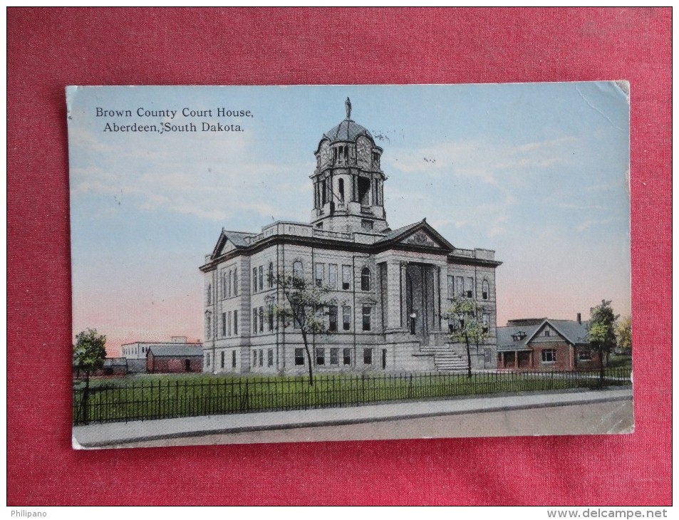 South Dakota> Aberdeen-- Brown County Court House  - Parcel Post  Stamp    Ref 1534 - Aberdeen