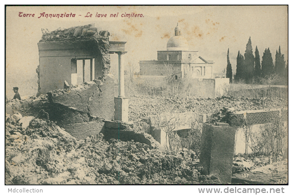 ITALIE TORRE ANNUNZIATA / Le Lave Nel Cimitero / - Torre Annunziata