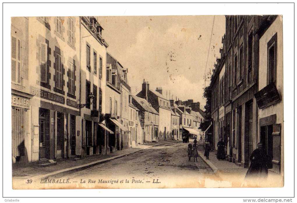 22 - Lamballe -la Rue Mauxigné Et La Poste - Lamballe