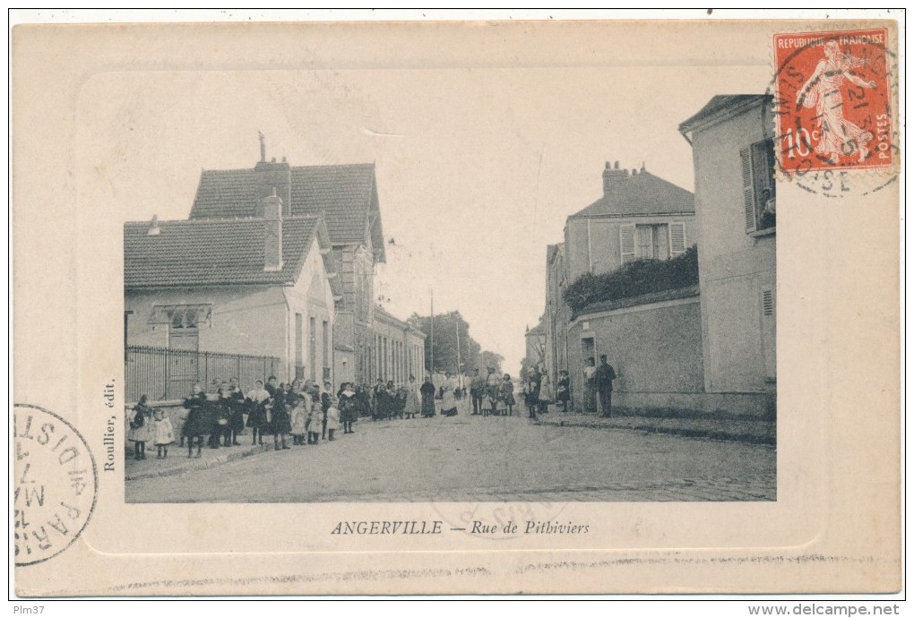 ANGERVILLE - Rue De Pithiviers - Angerville