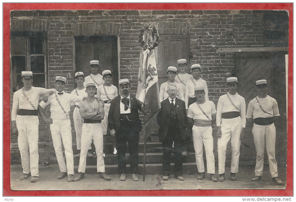 67 - LAUTERBURG - LAUTERBOURG - Carte Photo - Société De Gymnastique " En Avant " - Voir état - 3 Scans - Blason - Lauterbourg