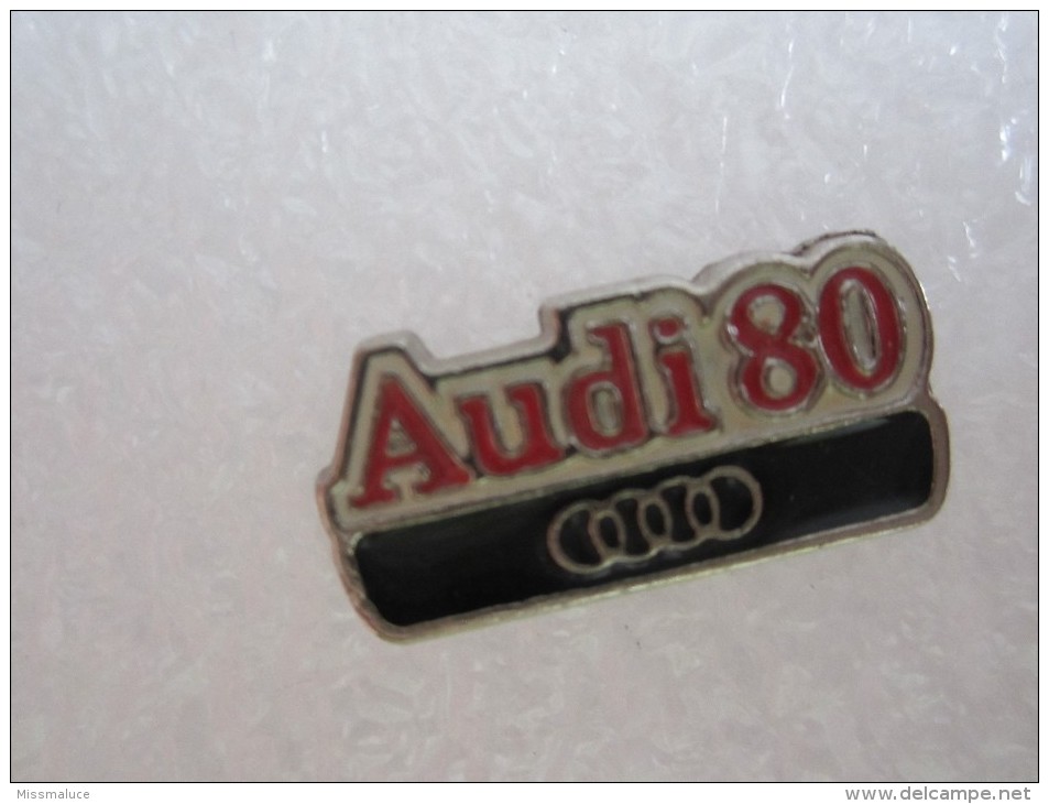 PIN´S AUTOMOBILE VOITURE AUDI 80 - Audi
