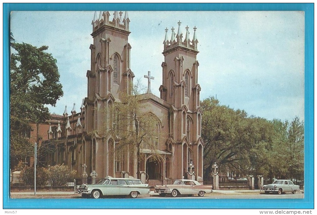 C.P.M. Columbia - Trinity Episcopal Church. - Eglise Et Belles Voitures Américaines - Columbia