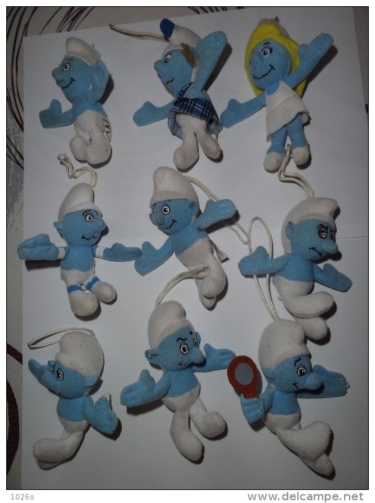 LOT DE 9 SCHTROUMPFS 2011- PELUCHES JOUETS MAC DO ET 2 SCHTROUMPFS ARTICULES 2002 - McDonald's