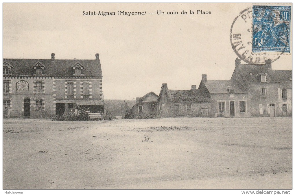 SAINT AIGNAN -53- UN COIN DE LA PLACE - Saint Aignan Sur Rö