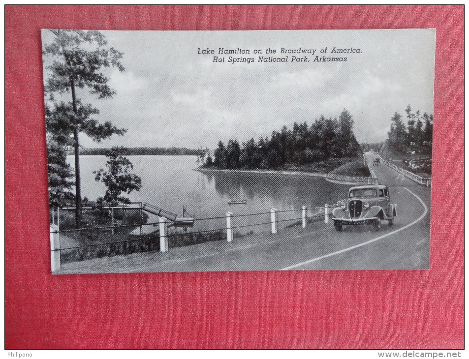 - Arkansas> Hot Springs  1934 Ford ? Lake Hamilton      Ref 1538 - Hot Springs