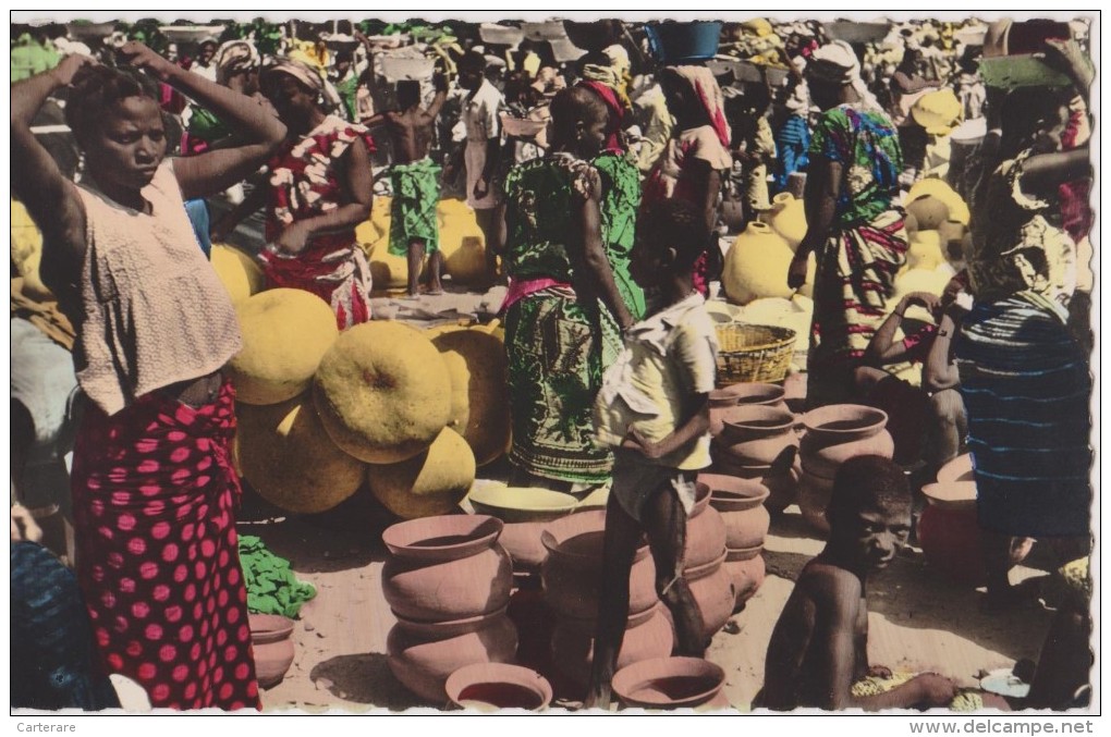 AFRIQUE DE L´OUEST,AFRICA,1956,TOGO, Prés BENIN,DAHOMEY,Atakpamé,ma Rché Des Poteries,métier Artisanale - Togo