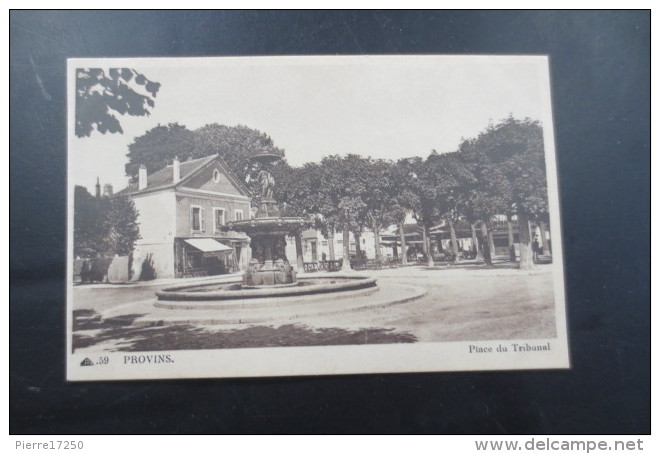 Provins  Place Du Tribunal - Provins