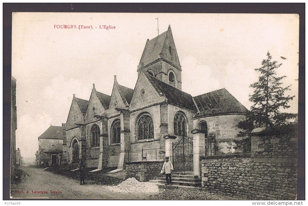 FOURGES . L'Eglise . - Fourges