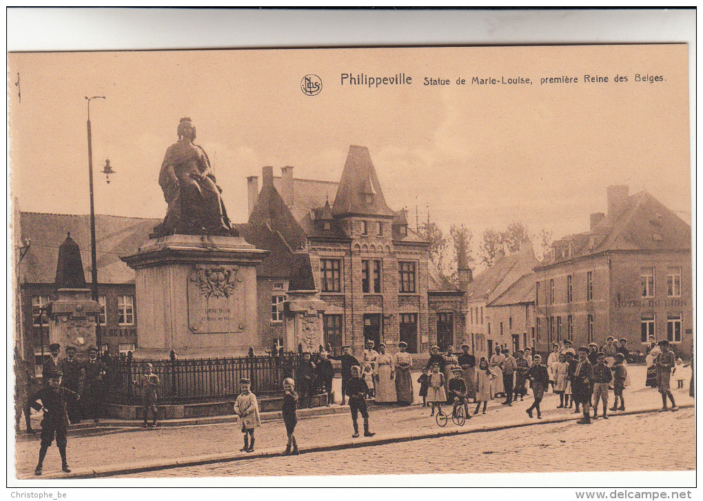 Philippeville, Statue De Marie Louise, Première Reine Des Belges (pk14642) - Philippeville