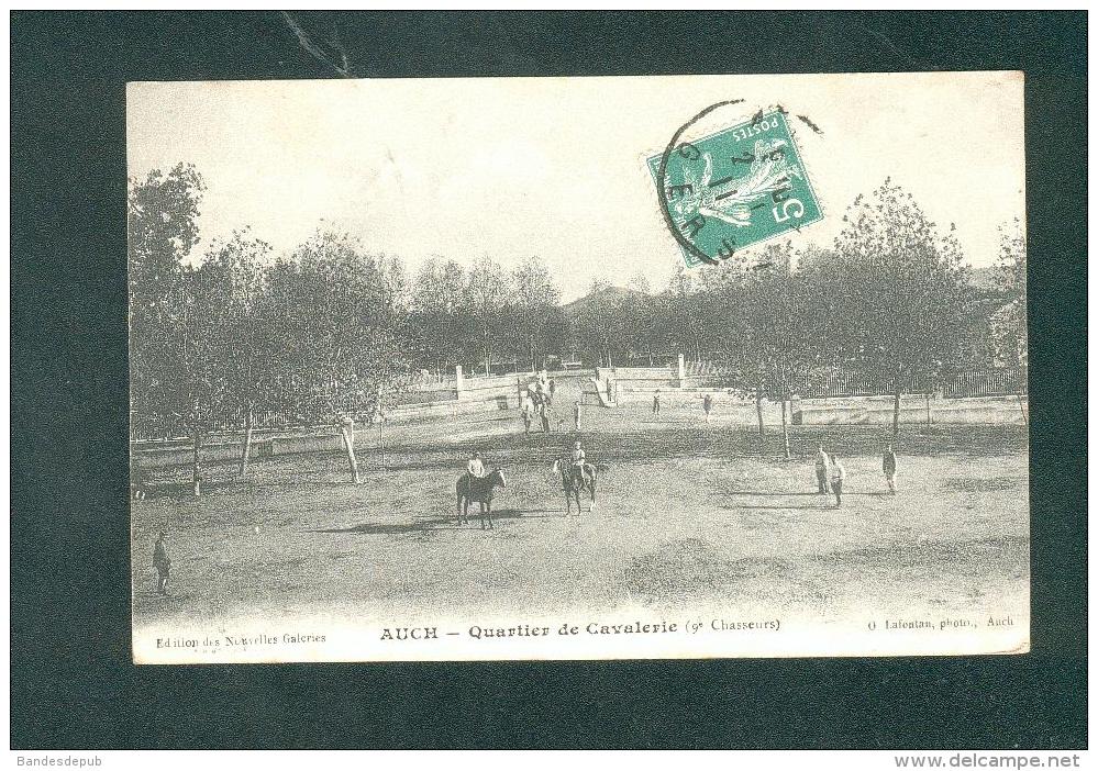 Auch (32) - Quartier De Cavalerie Du 9 ème Chasseurs ( Animée Militaria Ed. Nouvelles Galeries ) - Auch